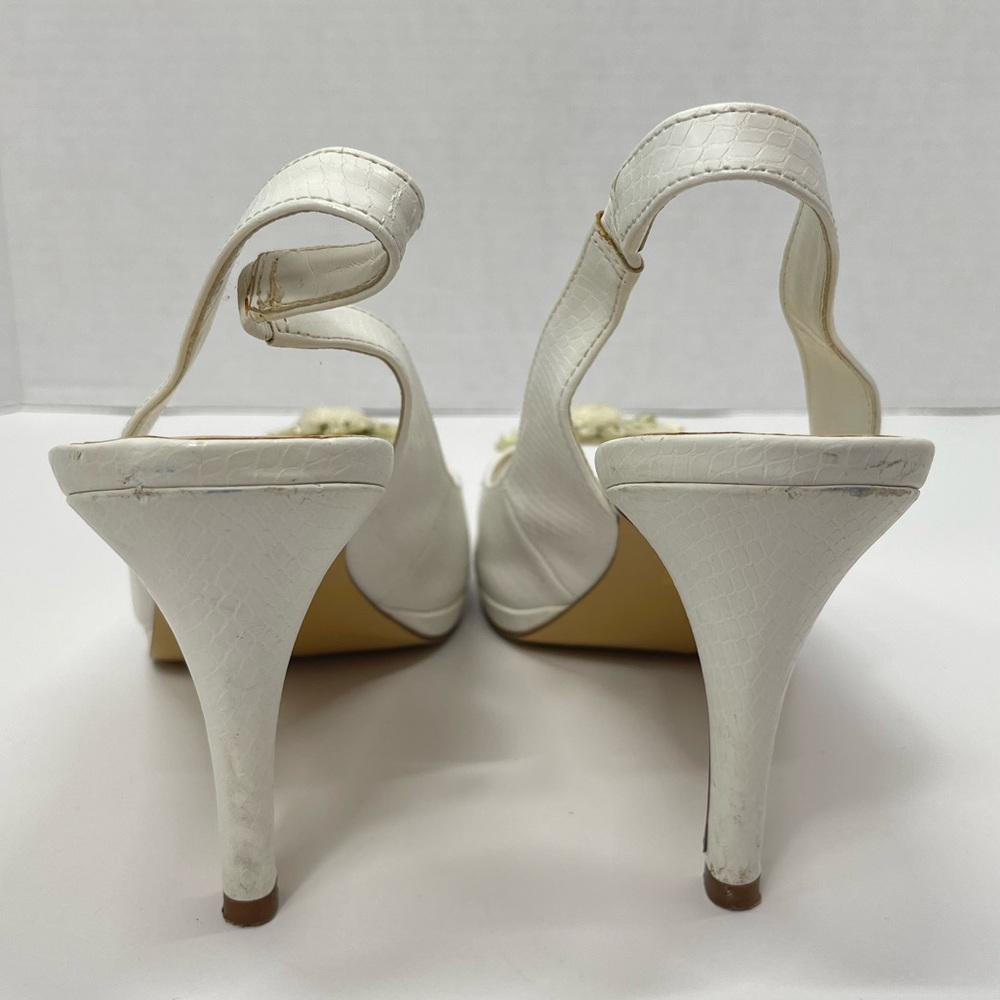 Vintage 90s White Slingback Pumps Open Toe Sandal Mid Heel Bridal Floral Shoes - Picture 5 of 17